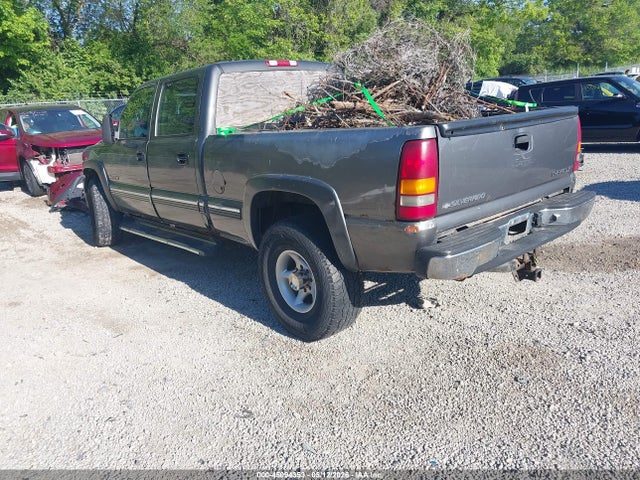 2001 Chevrolet SILVERADO 2500HD LS photo 3