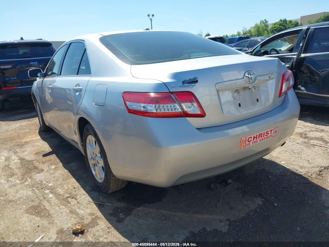 2011 Toyota CAMRY LE 照片 3