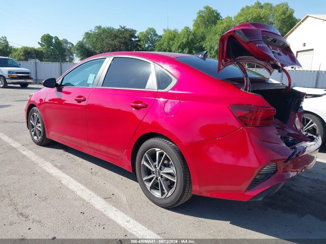 2023 KIA FORTE LXS photo 3