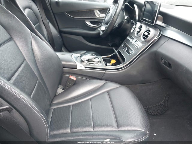 صورة 5 لـ 2016 Mercedes-BENZ C 300