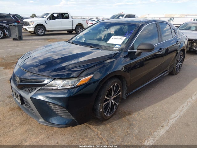 2019 Toyota CAMRY SE — фото 2