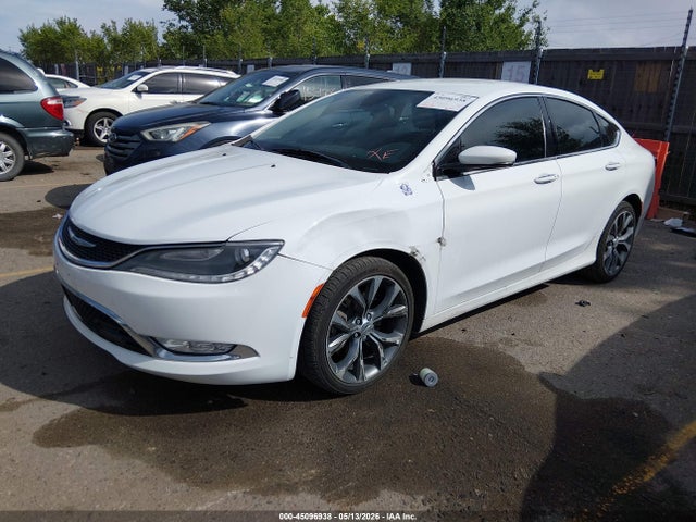 صورة 2 لـ 2015 Chrysler 200 C