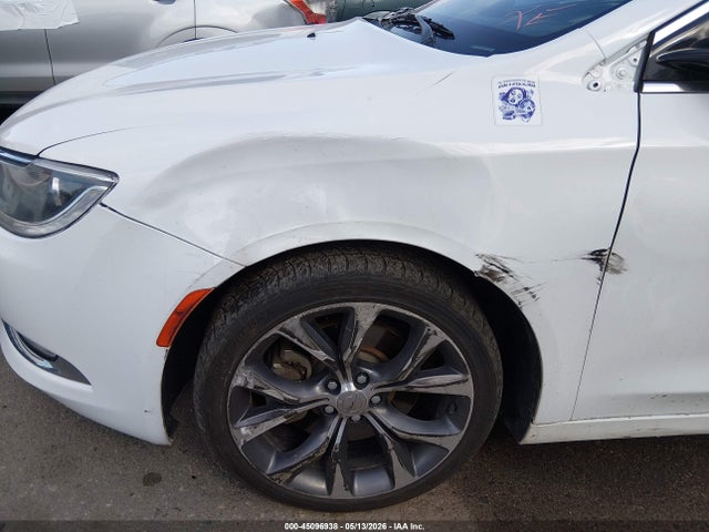 صورة 6 لـ 2015 Chrysler 200 C