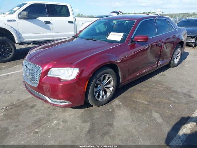 صورة 2 لـ 2015 Chrysler 300 LIMITED