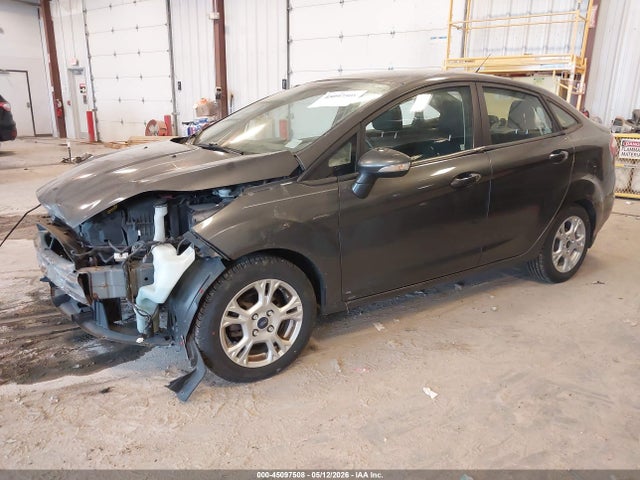 FORD FIESTA SE - 2