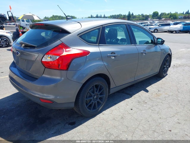 2012 FORD FOCUS SE 照片 4