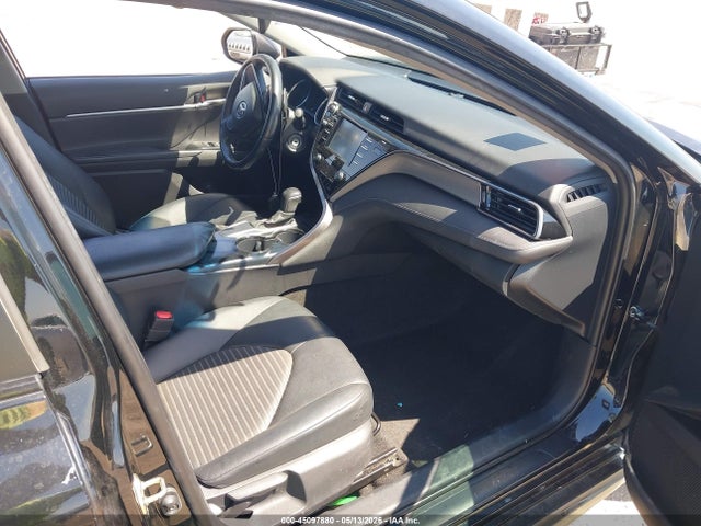 صورة 5 لـ 2020 Toyota CAMRY SE NIGHTSHADE EDITION