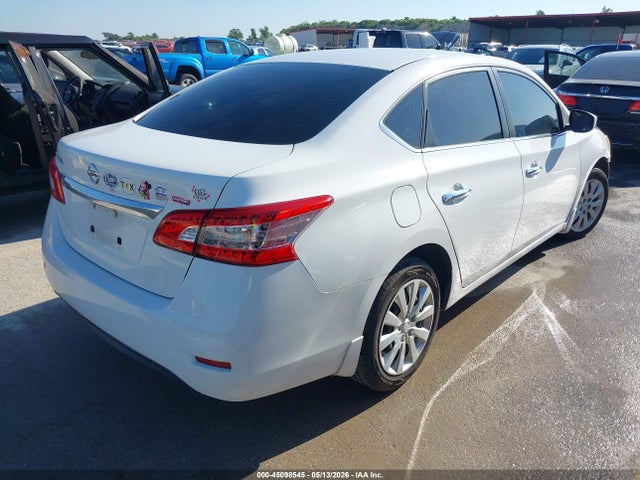 2015 Nissan SENTRA S — фото 4