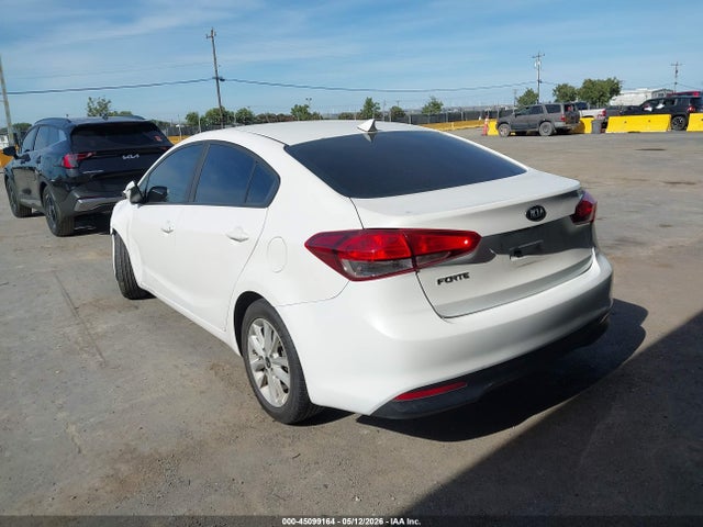 صورة 3 لـ 2017 KIA FORTE LX