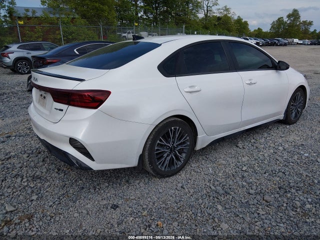 2024 KIA FORTE GT-LINE photo 4