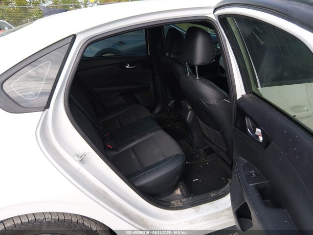 صورة 8 لـ 2024 KIA FORTE GT-LINE