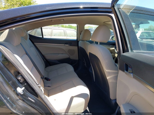 صورة 8 لـ 2018 Hyundai ELANTRA SE