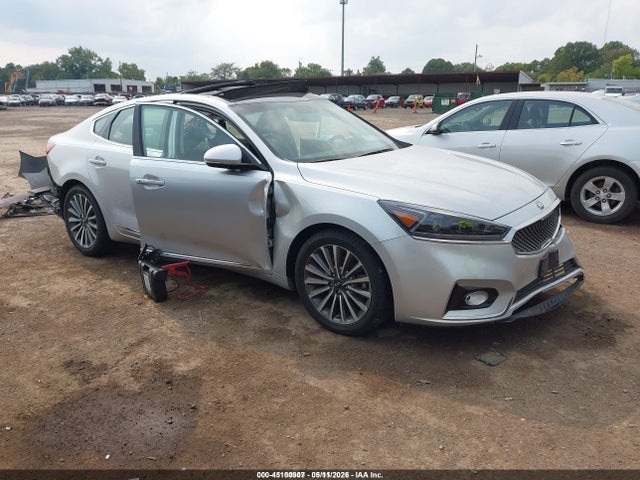 2018 KIA CADENZA PREMIUM