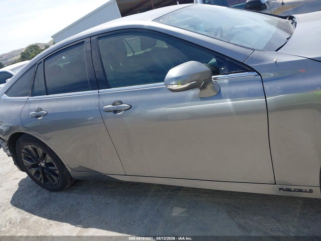 2021 TOYOTA MIRAI XLE 14