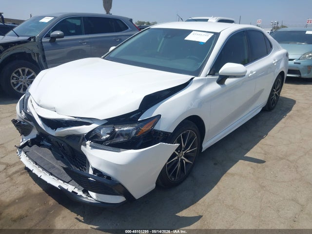 صورة 2 لـ 2024 Toyota CAMRY SE