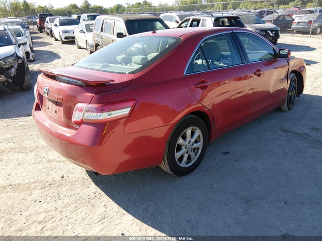 2011 Toyota CAMRY LE 照片 4