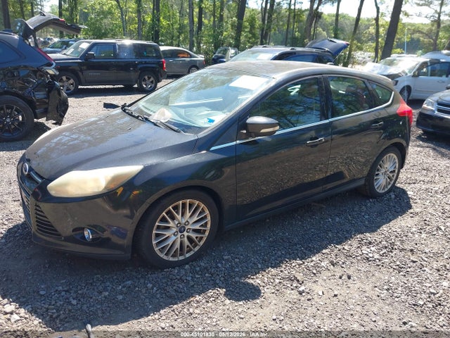 FORD FOCUS TITANIUM - 2