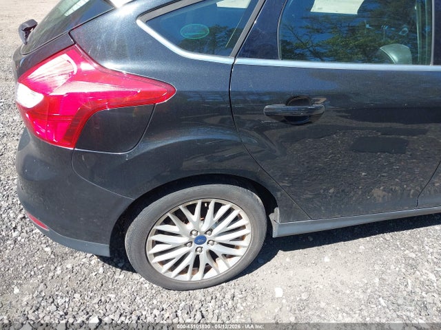 FORD FOCUS TITANIUM - 5