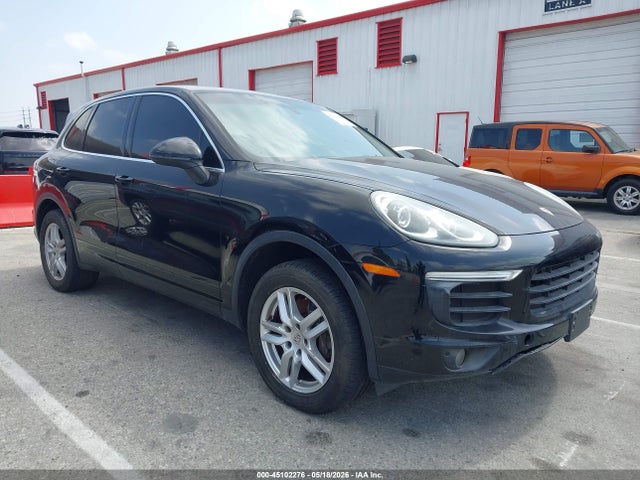 2016 PORSCHE CAYENNE 