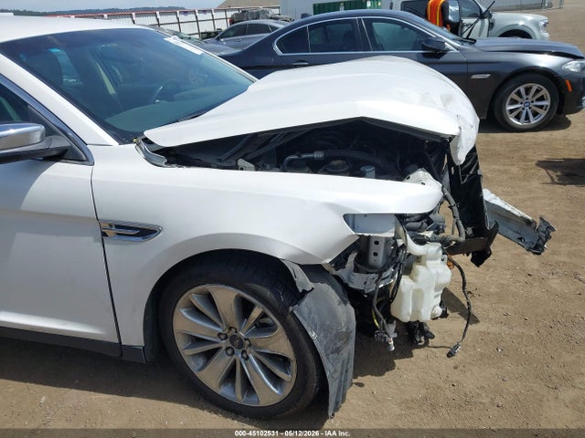 2010 FORD TAURUS LIMITED — миниатюра 16