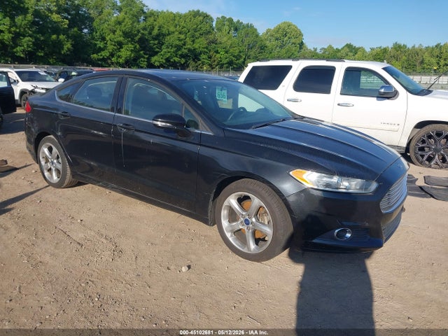 FORD FUSION SE - 1
