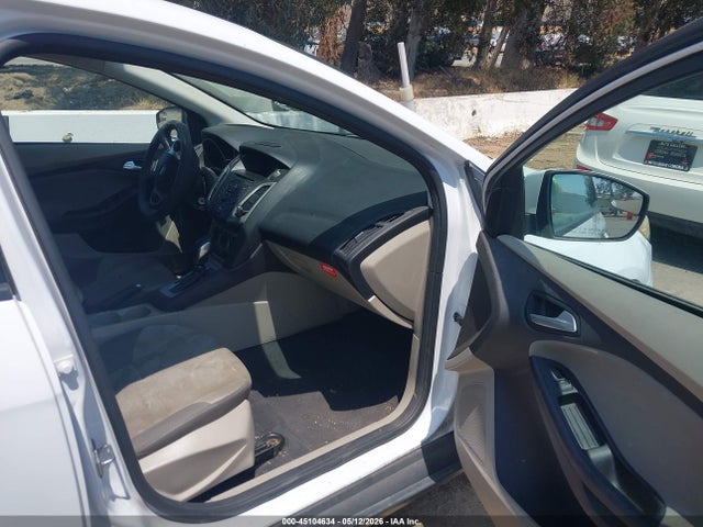 FORD FOCUS SE - 5
