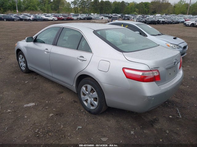 2009 Toyota CAMRY LE photo 3