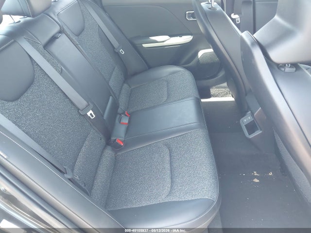 2025 KIA K4 GT-LINE photo 8
