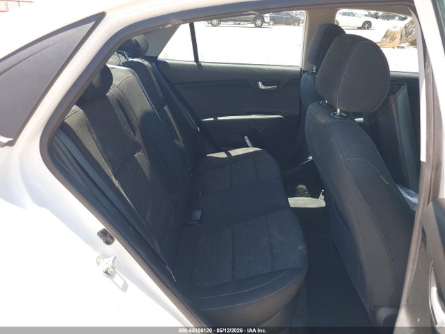 صورة 8 لـ 2023 KIA RIO S