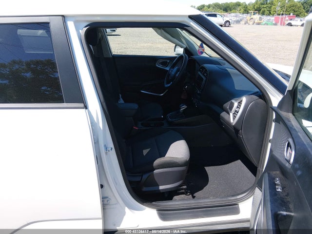 2023 KIA SOUL LX — фото 5