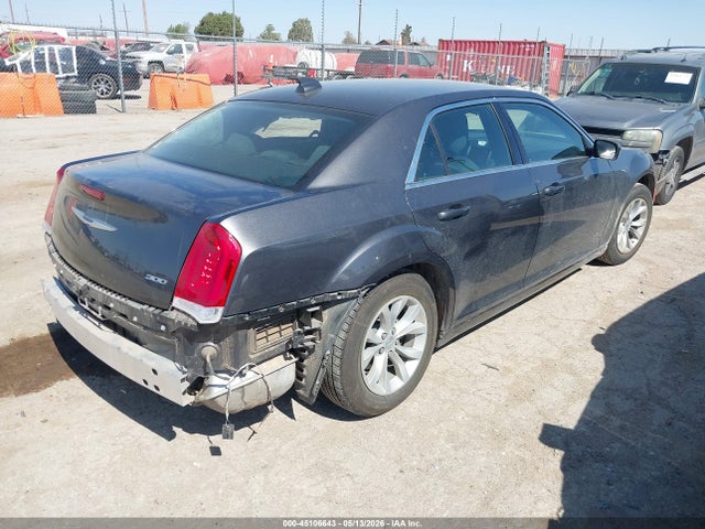 صورة 4 لـ 2023 Chrysler 300 TOURING