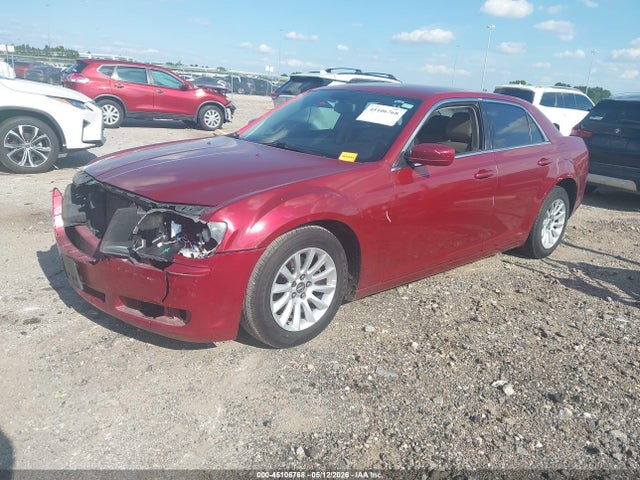 2014 Chrysler 300 — фото 2