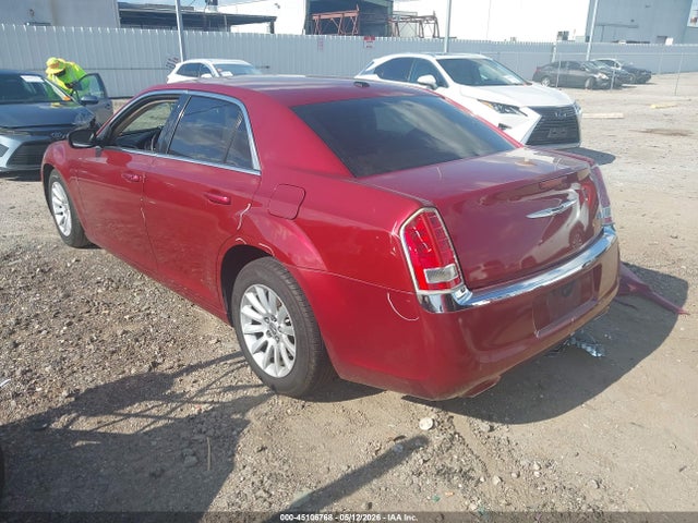2014 Chrysler 300 — фото 3