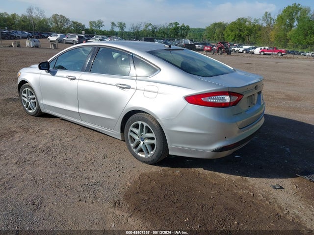 FORD FUSION SE - 3