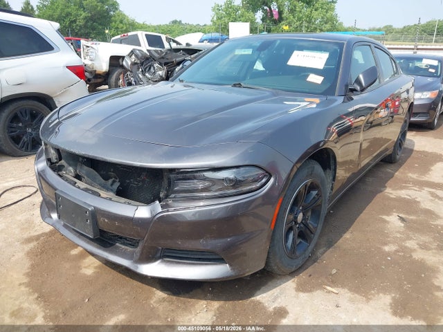 2019 Dodge CHARGER SXT RWD photo 2