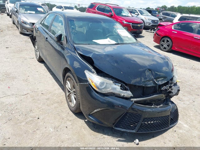 2017 TOYOTA CAMRY SE