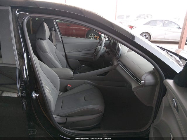 صورة 5 لـ 2026 Hyundai ELANTRA SEL SPORT
