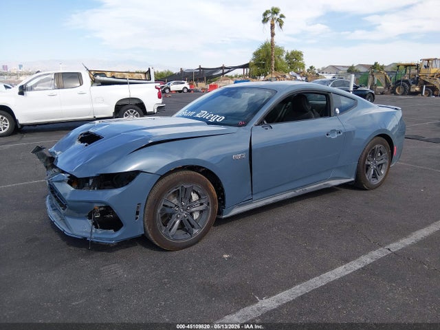 2025 FORD MUSTANG GT FASTBACK photo 2