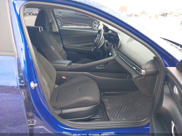 صورة 5 لـ 2023 Hyundai ELANTRA SEL