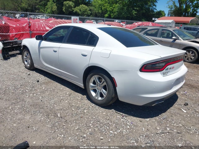 2017 DODGE CHARGER SE RWD 3