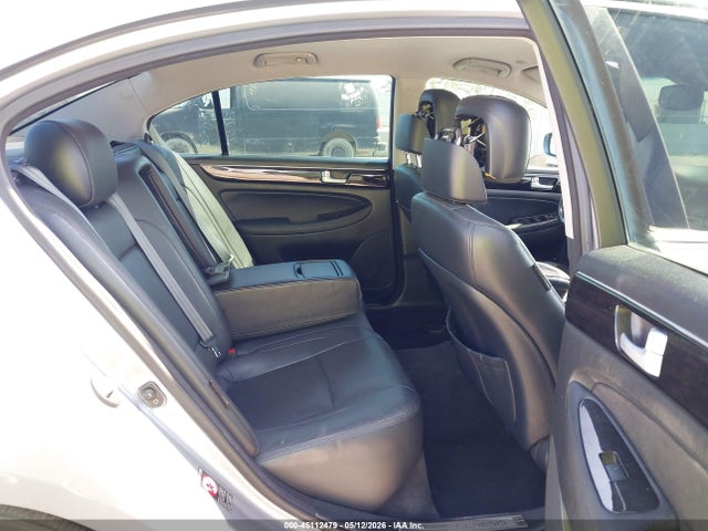 صورة 8 لـ 2014 Hyundai GENESIS 3.8