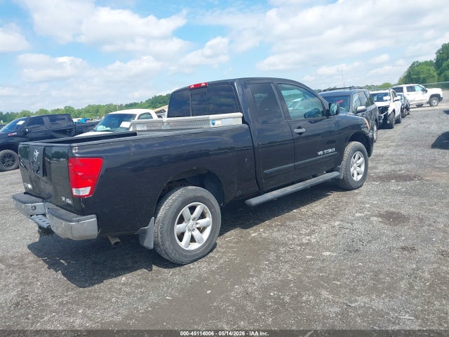 2011 Nissan TITAN SV 照片 4