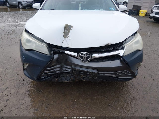2015 Toyota CAMRY LE photo 6