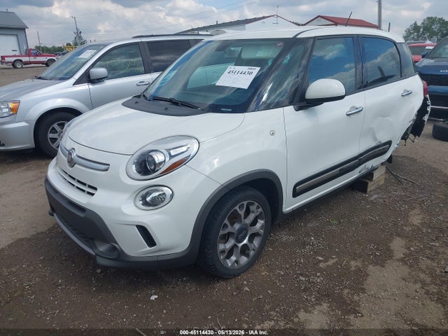 2014 FIAT 500L TREKKING — фото 2