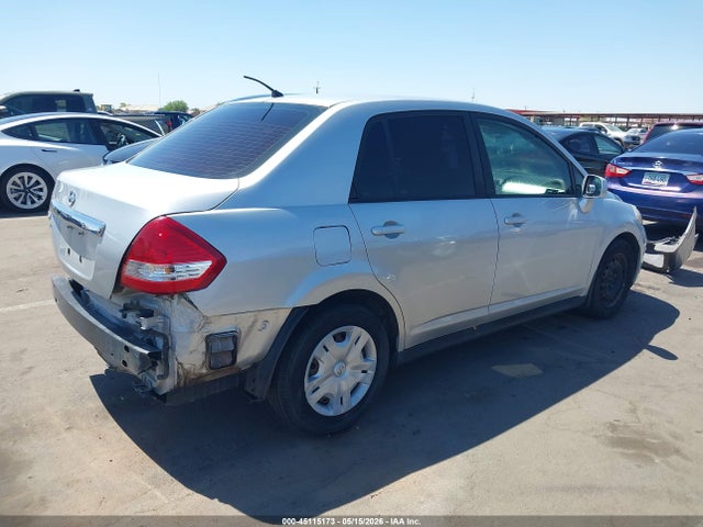 2011 Nissan VERSA 1.8S — фото 4