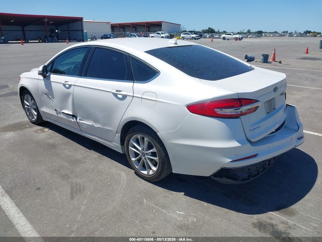 FORD FUSION SE - 3