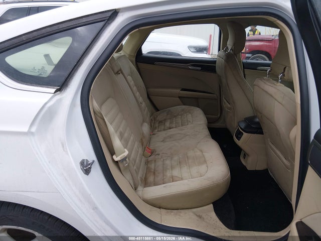 FORD FUSION SE - 8