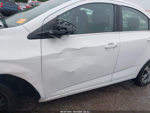صورة 6 لـ 2020 Chevrolet SONIC FWD PREMIER