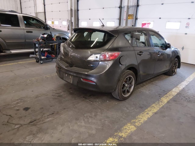 صورة 4 لـ 2013 Mazda MAZDA3 I TOURING