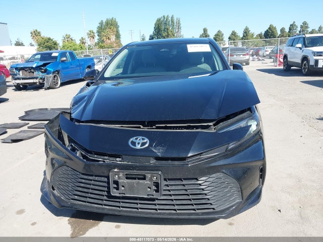 صورة 12 لـ 2025 Toyota CAMRY LE